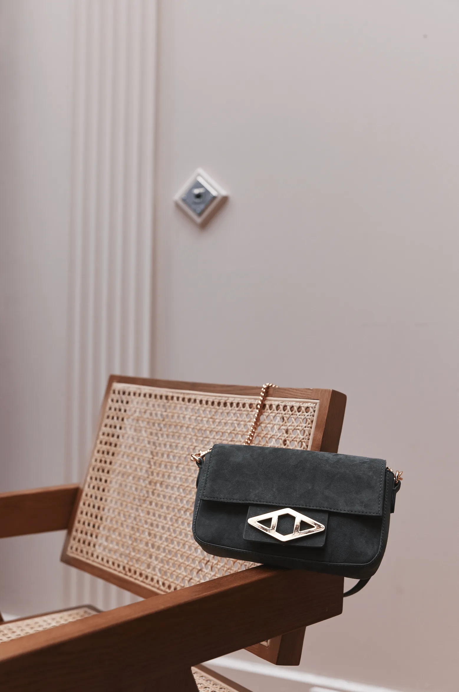Icon Handbag in Khaki