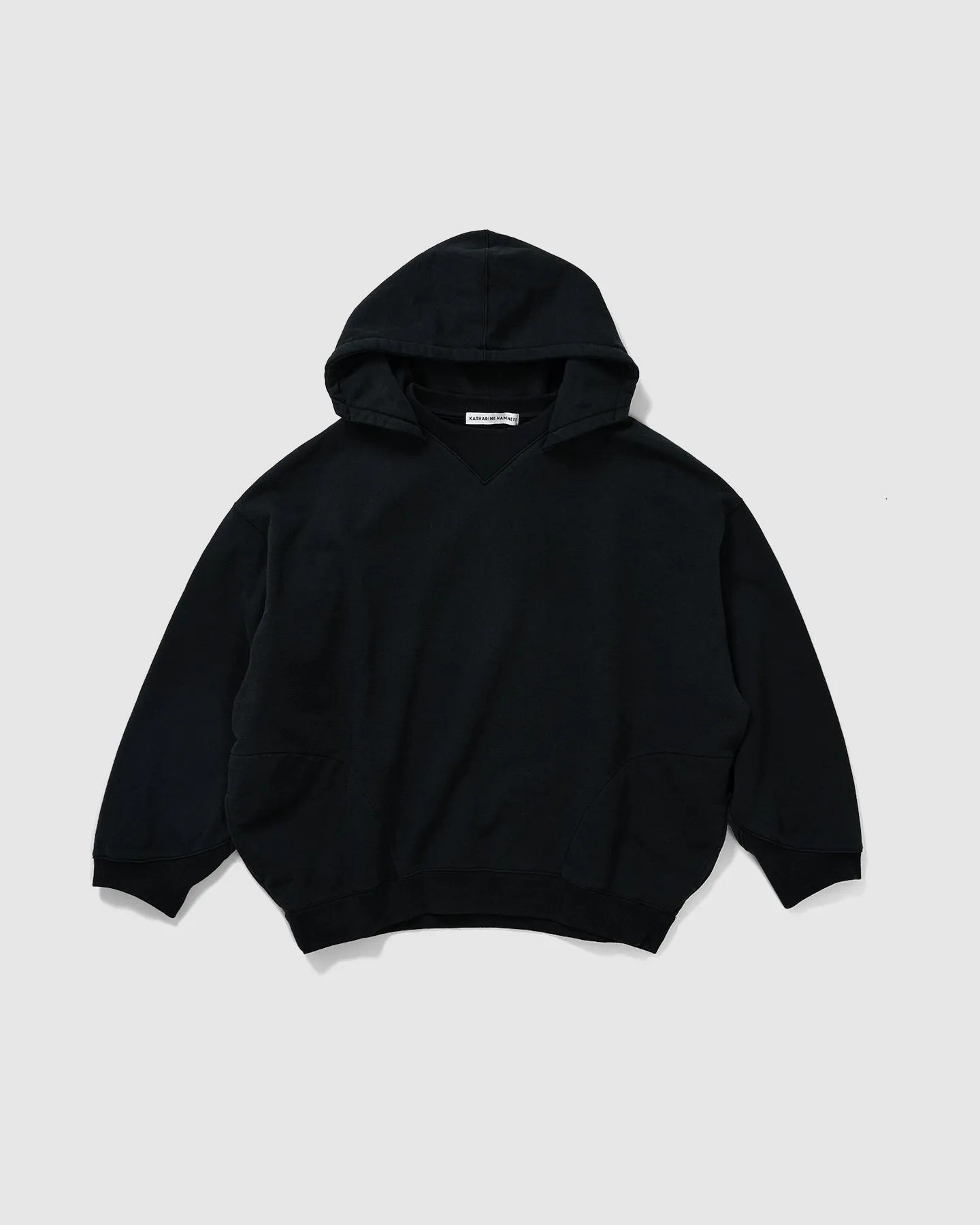 KATHARINE HAMNETT × MASTERMIND WORLD BACK LOGO HOODIE